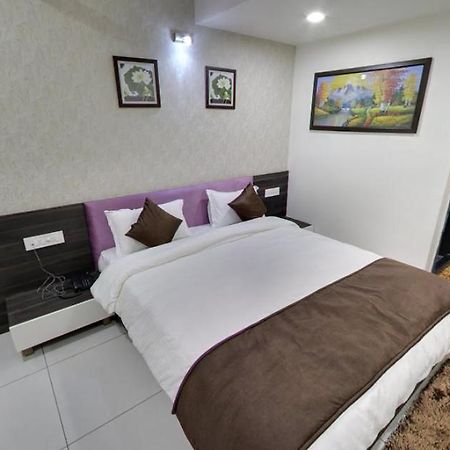 Hotel Best Velly Γκαντχιναγκάρ Εξωτερικό φωτογραφία