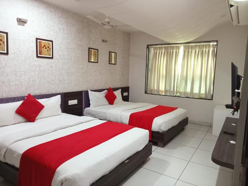Hotel Best Velly Γκαντχιναγκάρ Εξωτερικό φωτογραφία