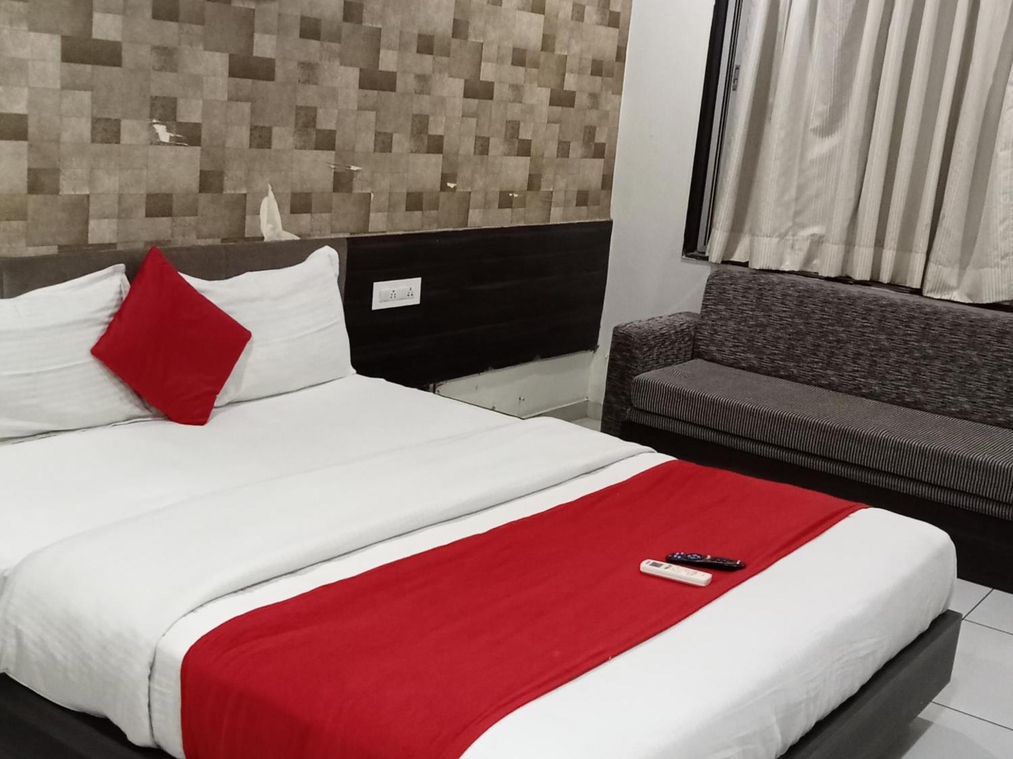 Hotel Best Velly Γκαντχιναγκάρ Εξωτερικό φωτογραφία