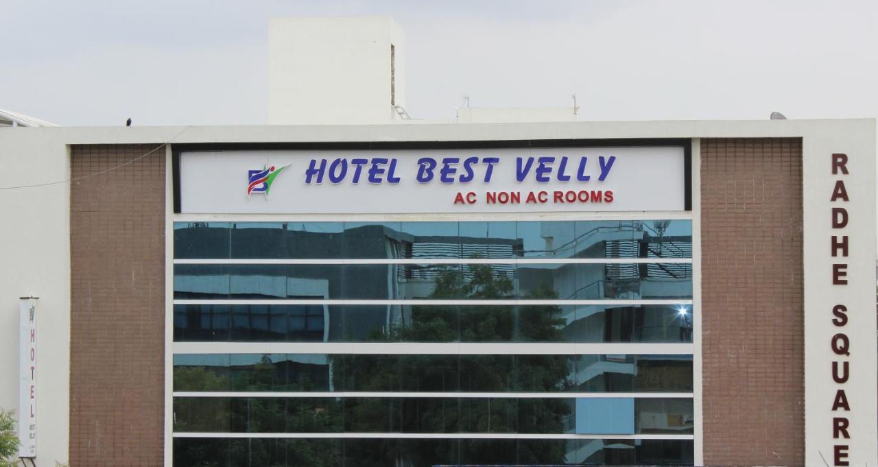 Hotel Best Velly Γκαντχιναγκάρ Εξωτερικό φωτογραφία